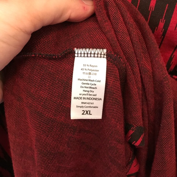 2xl Lularoe Carly Red Ikat Pattern EUC - Picture 3 of 5
